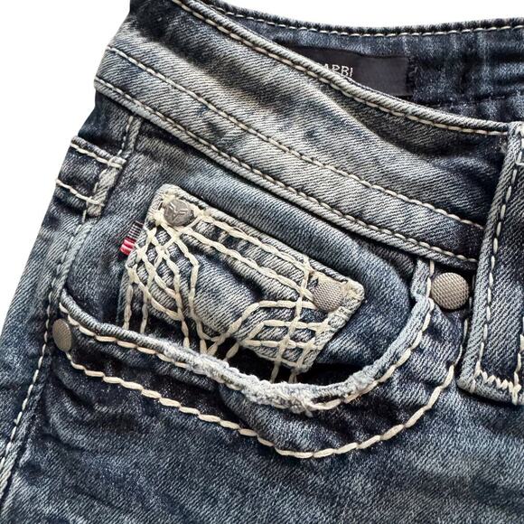 Vigoss Jeans Womens Sz 2 Blue Capri Embroidered pockets Skinny Boho Low Rise - Picture 4 of 16